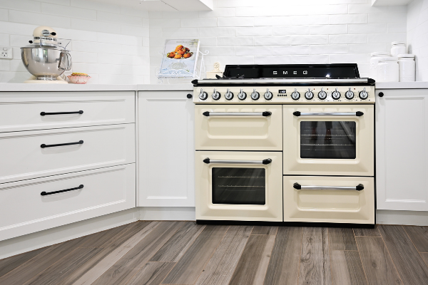 A statement oven in a Swanbuild kitchen